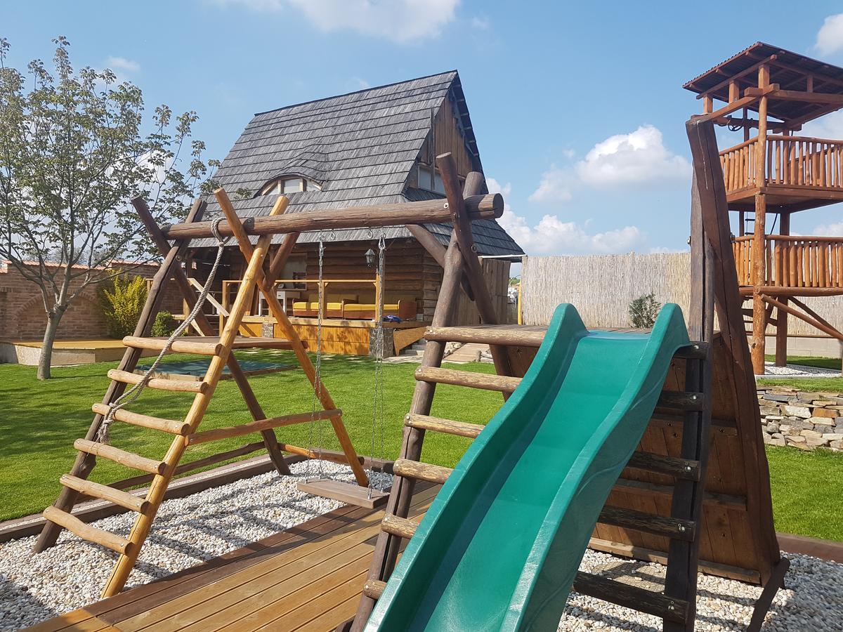 Agropenzion 7Divov Dolna Krupa المظهر الخارجي الصورة